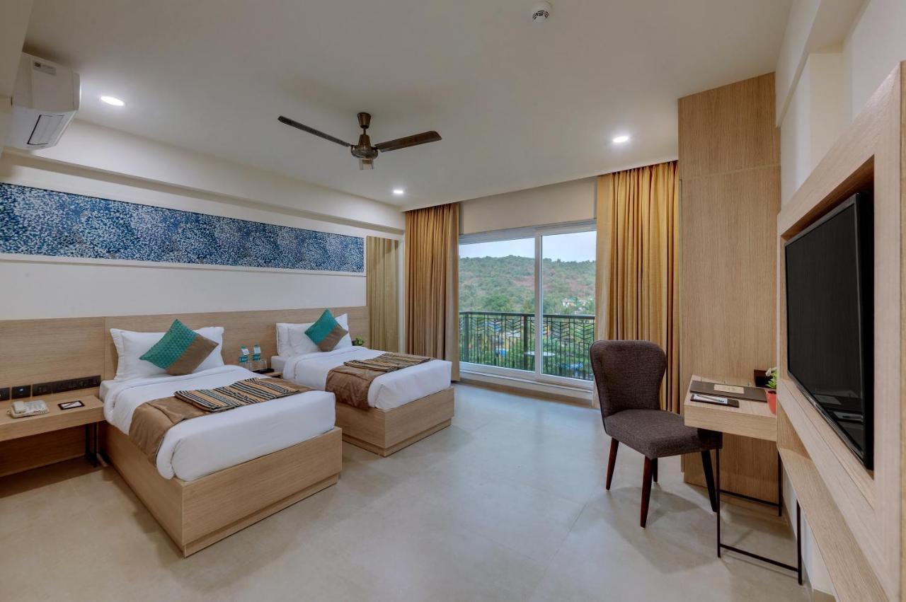 The Fern Habitat, Candolim, Goa Eksteriør bilde